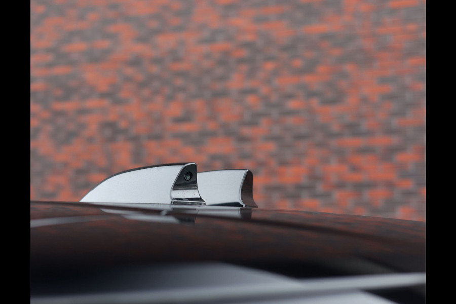 Land Rover Range Rover D250 Autobiography | Perlino - Smart Mirror - Vierwielsturing