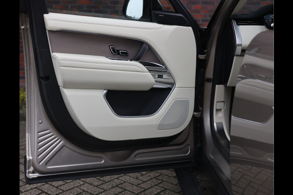 Land Rover Range Rover D250 Autobiography | Perlino - Smart Mirror - Vierwielsturing