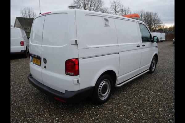 Volkswagen Transporter 2.0 TDI 150PK, L1H1, DSG-automaat, Airco, 2 x Schuifdeur, Dierenambulance-inrichting, Hondenvervoer