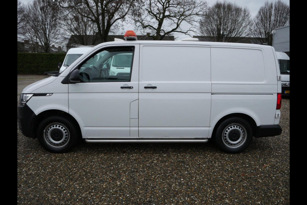Volkswagen Transporter 2.0 TDI 150PK, L1H1, DSG-automaat, Airco, 2 x Schuifdeur, Dierenambulance-inrichting, Hondenvervoer