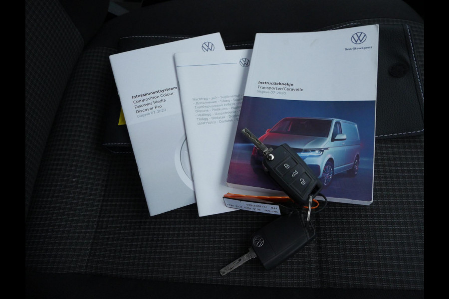 Volkswagen Transporter 2.0 TDI 150PK, L1H1, DSG-automaat, Airco, 2 x Schuifdeur, Dierenambulance-inrichting, Hondenvervoer