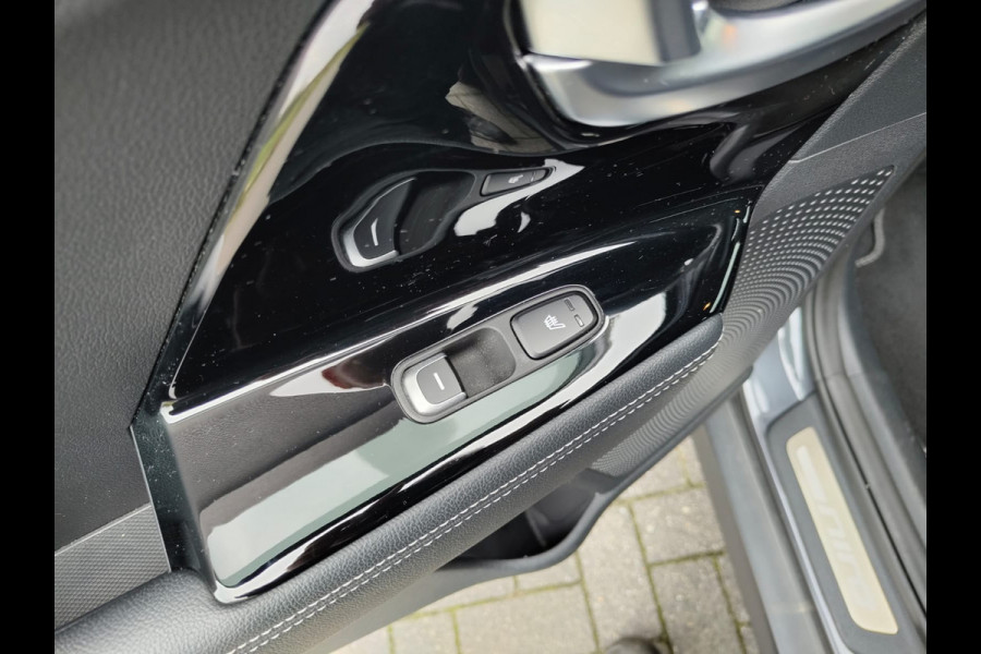 Kia e-Niro ExecutiveLine 64kWh Leer Elek.Stoel+Memory Warmtepomp Pdc Navi Ecc Camera Apple Carplay Android Auto Stoelverwarming+Koeling Stuurverwarming Lmv Privacy Glas DAB Vess Lane Assist Blind Spot 1e Eigenaar Origineel Nederlandse Auto Zeer compleet!