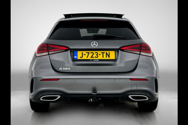 Mercedes-Benz A-Klasse 180 Business Solution AMG AMG Line | Night Pakket | Panorama Schuif-Kanteldak | Sfeerverlichting | Trekhaak | MultiBeam Koplampen | Achteruitrijcamera. Inclusief 24 maanden Mercedes-Benz Certified garantie voor Europa.