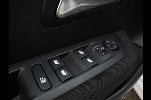 Peugeot 208 1.2 PureTech Active Pack LEDVERLICHTING / PARKEERSENSOREN / CARPLAY / CRUISE CONTROL / STOELVERWARMING / LMV / ECC