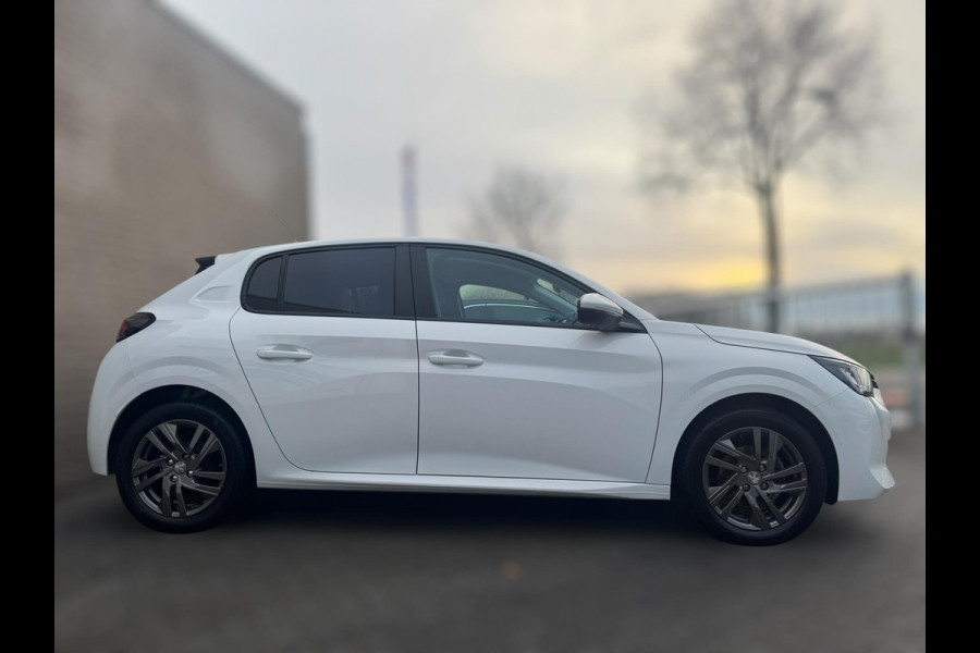 Peugeot 208 1.2 PureTech Active Pack LEDVERLICHTING / PARKEERSENSOREN / CARPLAY / CRUISE CONTROL / STOELVERWARMING / LMV / ECC