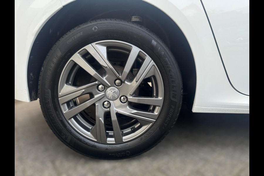 Peugeot 208 1.2 PureTech Active Pack LEDVERLICHTING / PARKEERSENSOREN / CARPLAY / CRUISE CONTROL / STOELVERWARMING / LMV / ECC