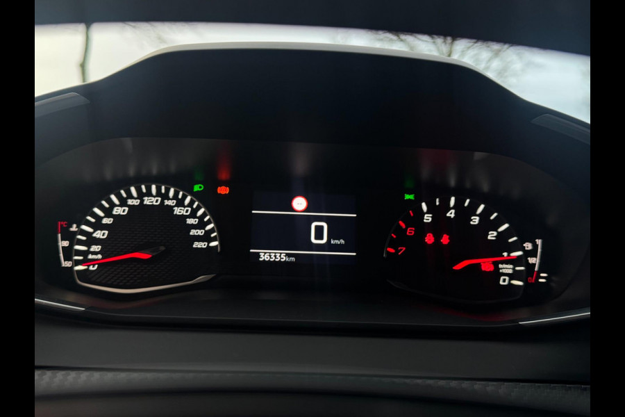 Peugeot 208 1.2 PureTech Active Pack LEDVERLICHTING / PARKEERSENSOREN / CARPLAY / CRUISE CONTROL / STOELVERWARMING / LMV / ECC