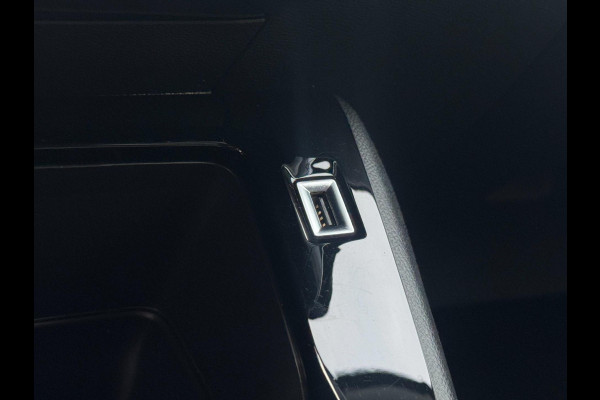 Peugeot 208 1.2 PureTech Active Pack LEDVERLICHTING / PARKEERSENSOREN / CARPLAY / CRUISE CONTROL / STOELVERWARMING / LMV / ECC