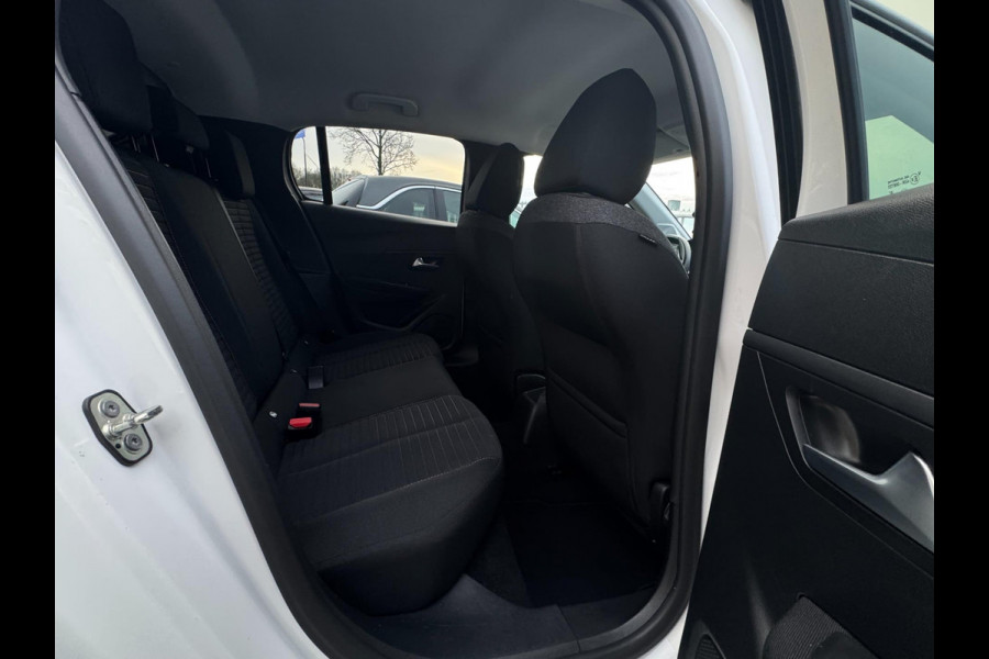 Peugeot 208 1.2 PureTech Active Pack LEDVERLICHTING / PARKEERSENSOREN / CARPLAY / CRUISE CONTROL / STOELVERWARMING / LMV / ECC