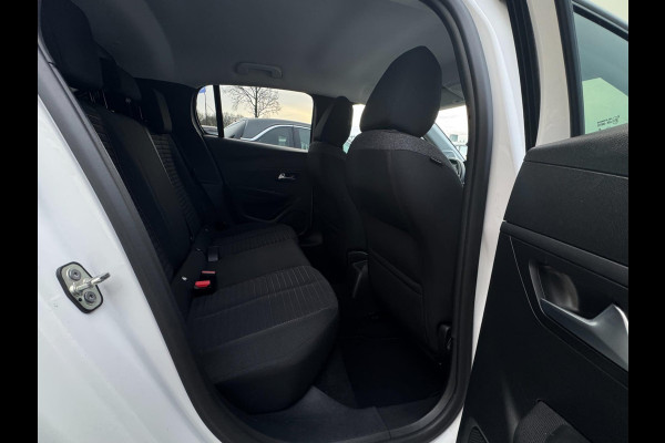 Peugeot 208 1.2 PureTech Active Pack LEDVERLICHTING / PARKEERSENSOREN / CARPLAY / CRUISE CONTROL / STOELVERWARMING / LMV / ECC
