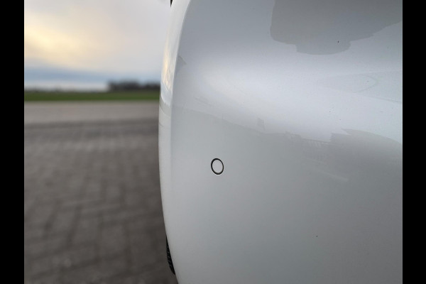 Peugeot 208 1.2 PureTech Active Pack LEDVERLICHTING / PARKEERSENSOREN / CARPLAY / CRUISE CONTROL / STOELVERWARMING / LMV / ECC