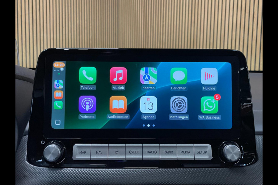 Hyundai Kona EV Premium 64 kWh|GROTE ACCU|100%SOH|FACELIFT|3-FASE|TREKH|DAK|HUD|LEDER|ACC|STUURVERW|STOELVERW+VENT|CAMERA|CARPLAY|