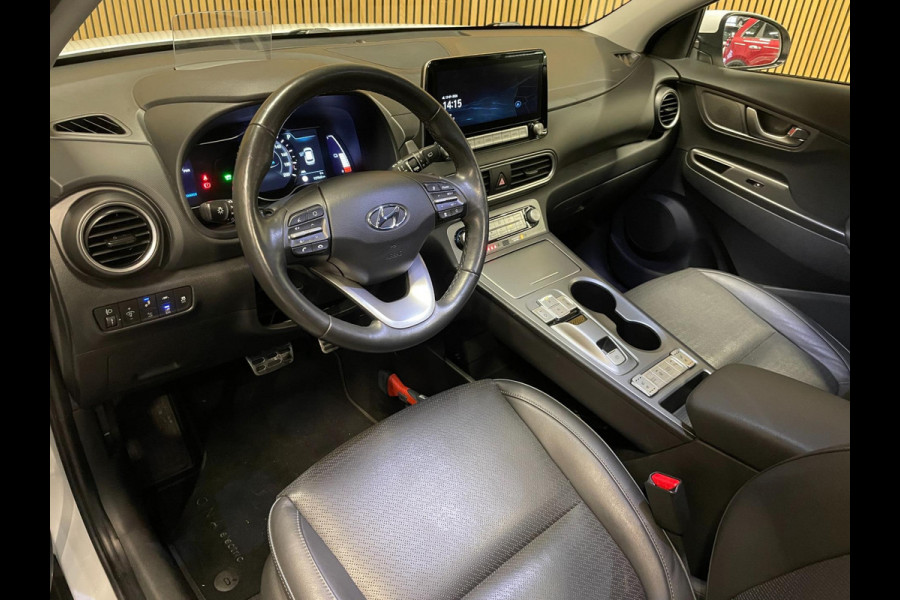 Hyundai Kona EV Premium 64 kWh|GROTE ACCU|100%SOH|FACELIFT|3-FASE|TREKH|DAK|HUD|LEDER|ACC|STUURVERW|STOELVERW+VENT|CAMERA|CARPLAY|