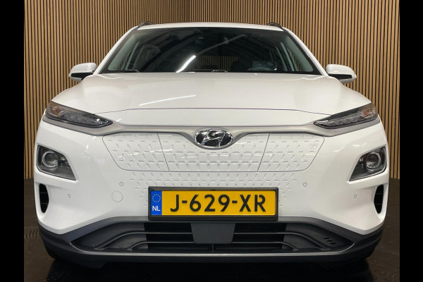 Hyundai Kona EV Premium 64 kWh|GROTE ACCU|100%SOH|FACELIFT|3-FASE|TREKH|DAK|HUD|LEDER|ACC|STUURVERW|STOELVERW+VENT|CAMERA|CARPLAY|