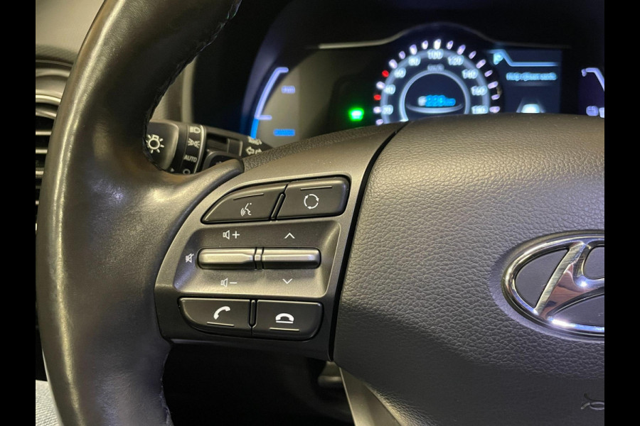 Hyundai Kona EV Premium 64 kWh|GROTE ACCU|100%SOH|FACELIFT|3-FASE|TREKH|DAK|HUD|LEDER|ACC|STUURVERW|STOELVERW+VENT|CAMERA|CARPLAY|