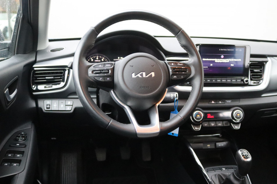 Kia Stonic 1.0 T-GDi 100PK MHEV DynamicLine 7.jr-garantie/Camera/Trekhaak/Navigatie/Keyfree
