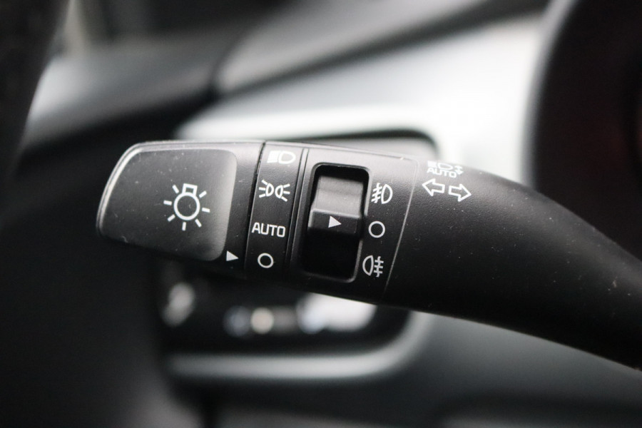 Kia Stonic 1.0 T-GDi 100PK MHEV DynamicLine 7.jr-garantie/Camera/Trekhaak/Navigatie/Keyfree