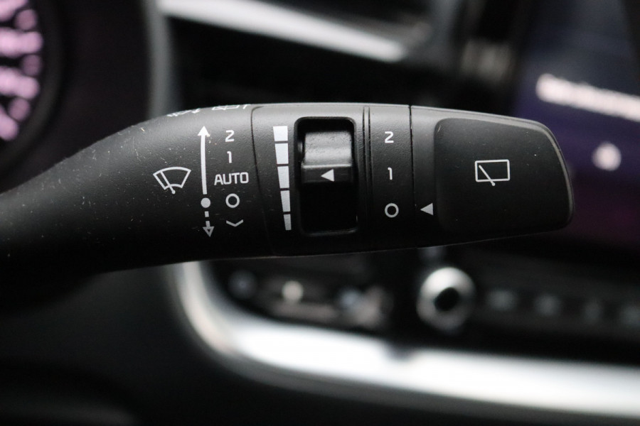 Kia Stonic 1.0 T-GDi 100PK MHEV DynamicLine 7.jr-garantie/Camera/Trekhaak/Navigatie/Keyfree