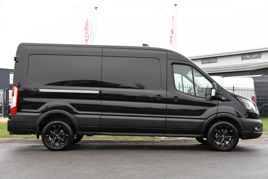 Ford Transit 350 2.0 TDCI L3H2 Black Edition Camera, Adaptieve Cruise, 170pk, Carplay, NAVI Automaat, Sensoren, Trekhaak, Uniek!
