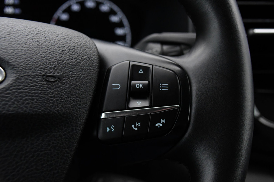 Ford Transit 350 2.0 TDCI L3H2 Black Edition Camera, Adaptieve Cruise, 170pk, Carplay, NAVI Automaat, Sensoren, Trekhaak, Uniek!