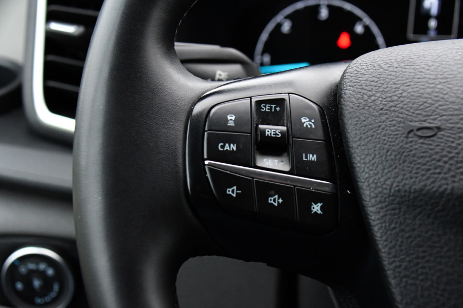 Ford Transit 350 2.0 TDCI L3H2 Black Edition Camera, Adaptieve Cruise, 170pk, Carplay, NAVI Automaat, Sensoren, Trekhaak, Uniek!