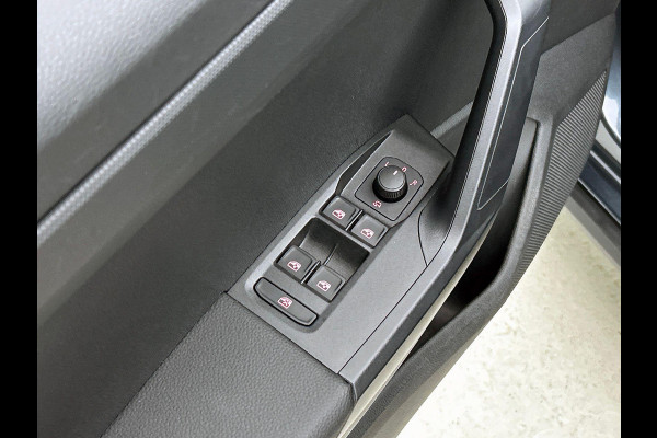 Seat Arona 1.0 EcoTSI Style Connect CARPLAY-NAV | CLIMA | PRIVACY-GLASS | 16”LMV