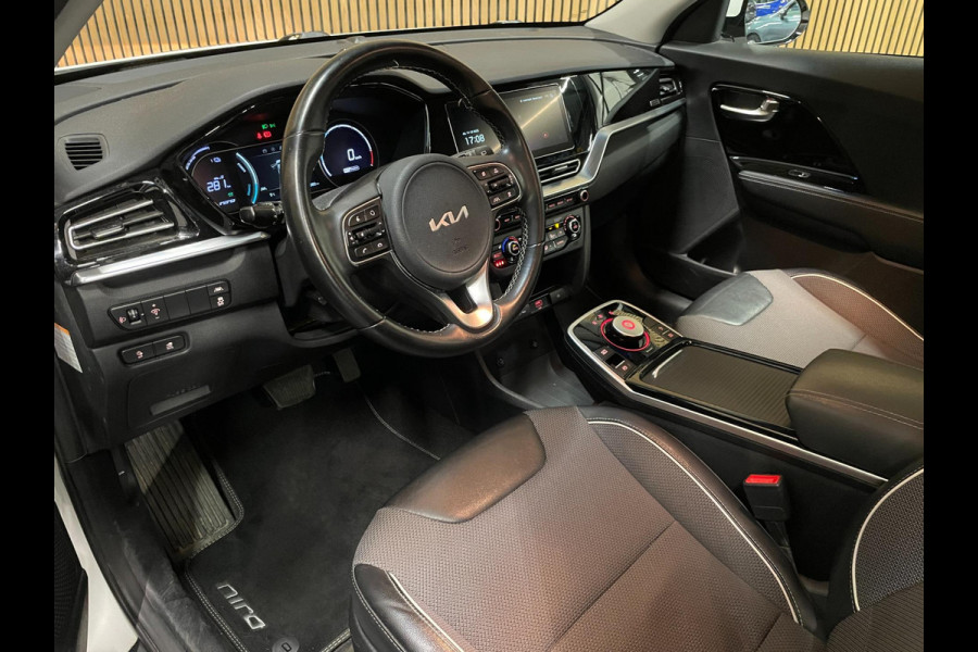 Kia e-Niro DynamicLine 64 kWh|93,6% SOH|NW LOGO|FACELIFT|3-FASE|1/2 LEDER|ACC|CARPLAY|CAMERA|STOELVERW|IN. BTW|1e EIG|NL-AUTO|NAP|
