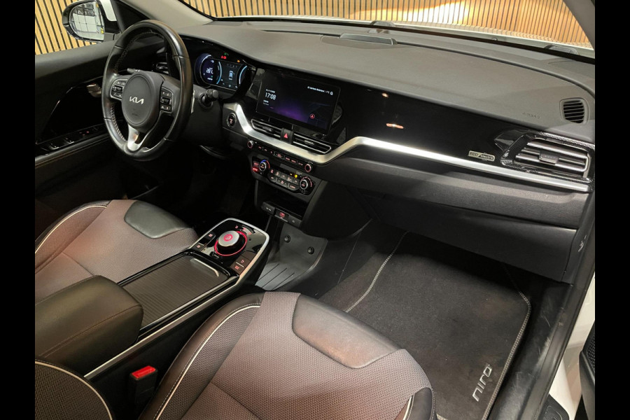 Kia e-Niro DynamicLine 64 kWh|93,6% SOH|NW LOGO|FACELIFT|3-FASE|1/2 LEDER|ACC|CARPLAY|CAMERA|STOELVERW|IN. BTW|1e EIG|NL-AUTO|NAP|