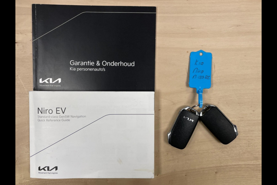 Kia e-Niro DynamicLine 64 kWh|93,6% SOH|NW LOGO|FACELIFT|3-FASE|1/2 LEDER|ACC|CARPLAY|CAMERA|STOELVERW|IN. BTW|1e EIG|NL-AUTO|NAP|