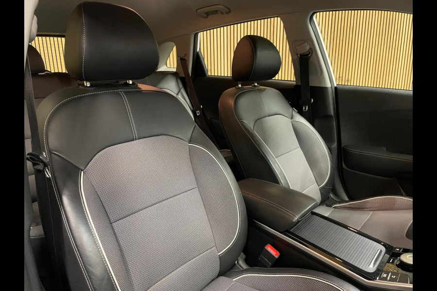 Kia e-Niro DynamicLine 64 kWh|93,6% SOH|NW LOGO|FACELIFT|3-FASE|1/2 LEDER|ACC|CARPLAY|CAMERA|STOELVERW|IN. BTW|1e EIG|NL-AUTO|NAP|