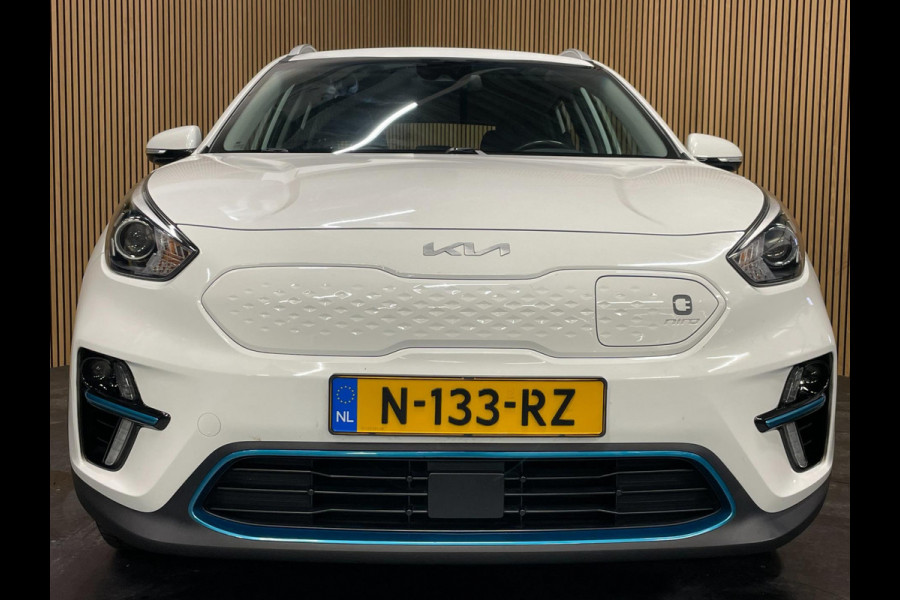 Kia e-Niro DynamicLine 64 kWh|93,6% SOH|NW LOGO|FACELIFT|3-FASE|1/2 LEDER|ACC|CARPLAY|CAMERA|STOELVERW|IN. BTW|1e EIG|NL-AUTO|NAP|