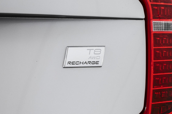 Volvo XC90 2.0 T8 Recharge AWD Inscription Exclusive Orig. NL | Luchtvering | Running Boards | Elek. Trekhaak | S/K-Panodak | Head-Up | Adapt. Cruise | Stuur-+Stoelverwarming+Ventilatie | Harman/Kardon | 360 Camera | NAV + App Connect | Dascam | LM 20''