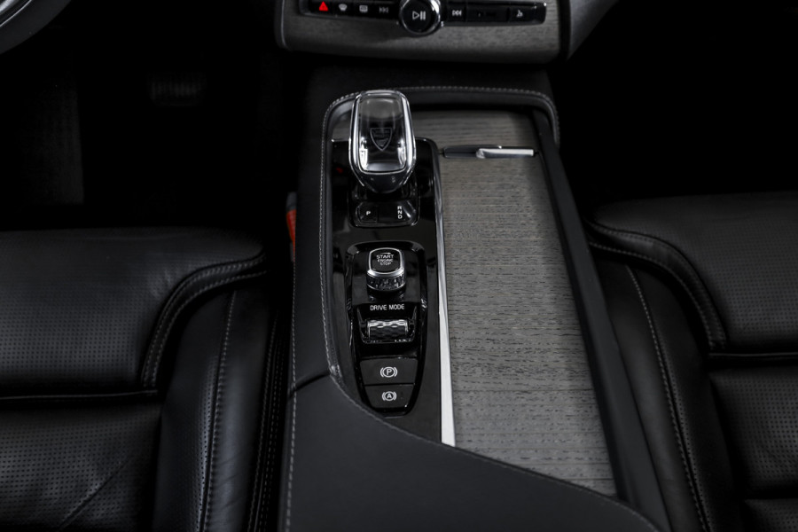 Volvo XC90 2.0 T8 Recharge AWD Inscription Exclusive Orig. NL | Luchtvering | Running Boards | Elek. Trekhaak | S/K-Panodak | Head-Up | Adapt. Cruise | Stuur-+Stoelverwarming+Ventilatie | Harman/Kardon | 360 Camera | NAV + App Connect | Dascam | LM 20''