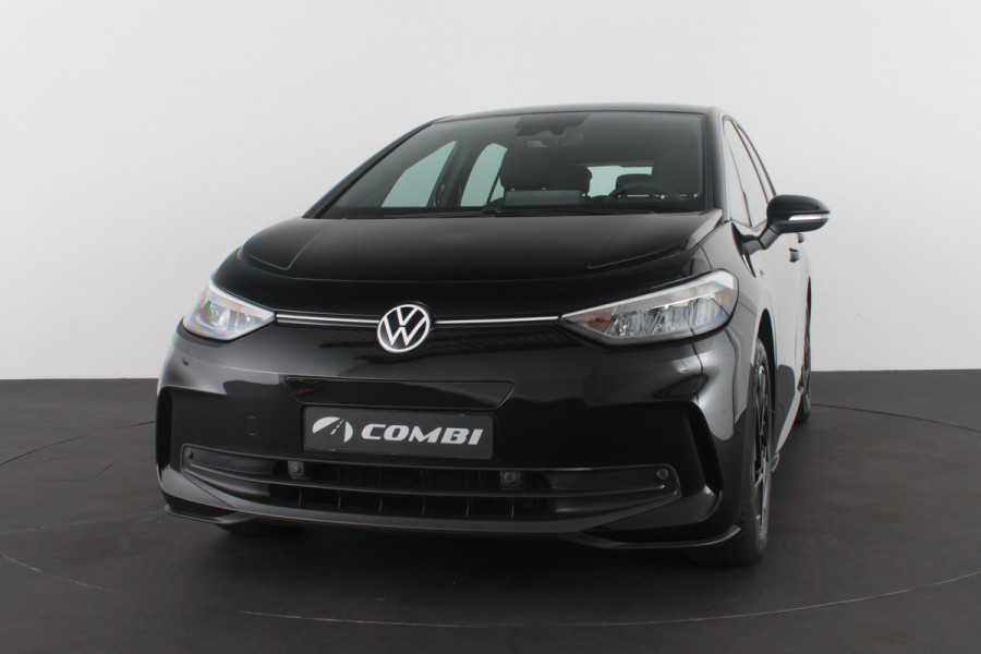 Volkswagen ID.3 Pro 58 kWh > 204pk / Facelift / All season banden 18 inch / Grenadilla Black Metallic
