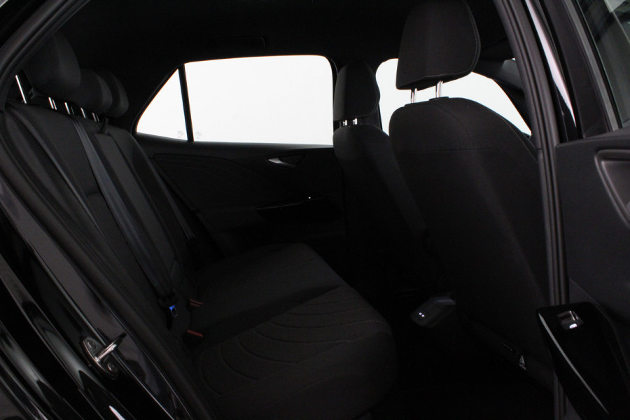 Volkswagen ID.3 Pro 58 kWh > 204pk / Facelift / All season banden 18 inch / Grenadilla Black Metallic