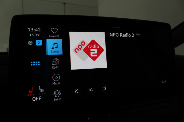 Volkswagen ID.3 Pro 58 kWh > 204pk / Facelift / All season banden 18 inch / Grenadilla Black Metallic