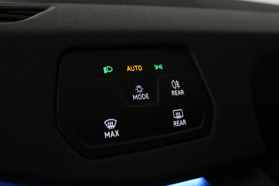 Volkswagen ID.3 Pro 58 kWh > 204pk / Facelift / All season banden 18 inch / Grenadilla Black Metallic