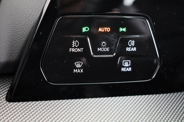 Volkswagen Golf GTI 2.0 195 kW / 265 pk TSI Hatchback 7 versn. DSG | Verlengde garantie | Panoramadak | Head up Display | Harman Kardon |