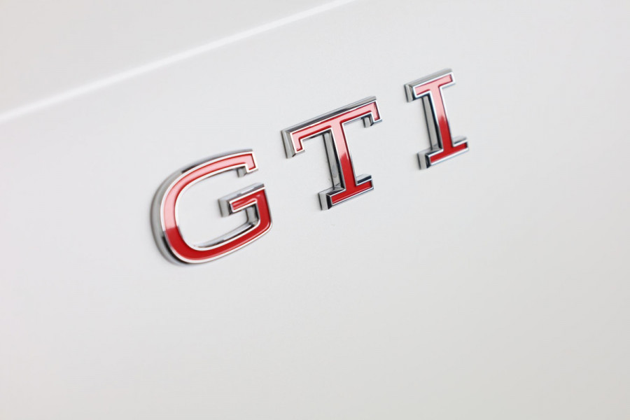 Volkswagen Golf GTI 2.0 195 kW / 265 pk TSI Hatchback 7 versn. DSG | Verlengde garantie | Panoramadak | Head up Display | Harman Kardon |