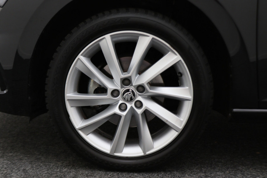 Škoda SCALA 1.0 TSI DSG Sport Business Panoramadak, Camera, ACC, Apple Carplay, Gebarenbesturing, LED, 17''