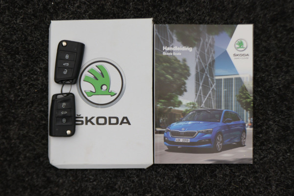 Škoda SCALA 1.0 TSI DSG Sport Business Panoramadak, Camera, ACC, Apple Carplay, Gebarenbesturing, LED, 17''