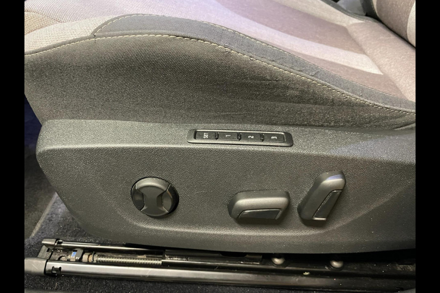 Škoda ENYAQ iV 60 First|91% SOH|LEDER|TREKH|ELEK.INTER|STOEL+STUURVERW|ACC|CARPLAY+ANDROID|NAVI|CLIMA+CRUISE|NL|NAP|1e EIG|IN BTW|