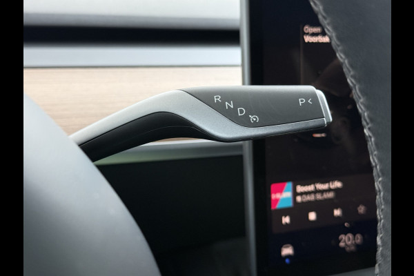 Tesla Model Y Performance 535pk AWD 75kWh SOH 95% Warmtepomp Panoramadak Navi Ecc Leder Lmv 21" Keyless Led Elek.Achterklep Memory Stoel+Stuurverwarming AMD-Ryzen­™-Processor 1e Eigenaar Origineel Nederlandse Auto Fabrieksgarantie tot 14-12-2027 Batterij en Motorgarantie tot 14-12-2031/192.000km