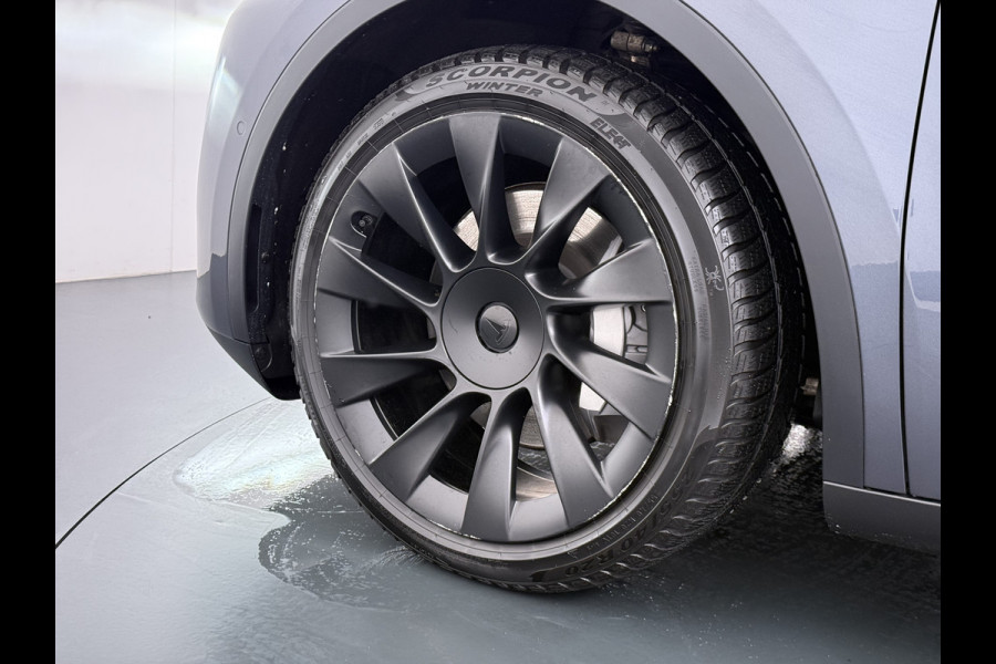 Tesla Model Y 514pk Long Range AWD 75kWh SOH 92% Matrix-Led Lmv 20" Warmtepomp Leer Navi Ecc Premium Audio Stoel+Stuurverwarming Autopilot 3.0 Memory Matrix Led Intel Atom® Processor Homelink 5 Achterbank verwarmd 4WD 1.600KG Trekvermogen tot 210kw DC laden € 75.000 nieuw!