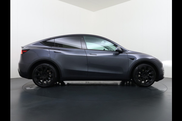 Tesla Model Y 514pk Long Range AWD 75kWh SOH 92% Matrix-Led Lmv 20" Warmtepomp Leer Navi Ecc Premium Audio Stoel+Stuurverwarming Autopilot 3.0 Memory Matrix Led Intel Atom® Processor Homelink 5 Achterbank verwarmd 4WD 1.600KG Trekvermogen tot 210kw DC laden € 75.000 nieuw!