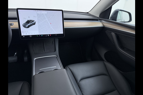 Tesla Model Y 514pk Long Range AWD 75kWh SOH 92% Matrix-Led Lmv 20" Warmtepomp Leer Navi Ecc Premium Audio Stoel+Stuurverwarming Autopilot 3.0 Memory Matrix Led Intel Atom® Processor Homelink 5 Achterbank verwarmd 4WD 1.600KG Trekvermogen tot 210kw DC laden € 75.000 nieuw!