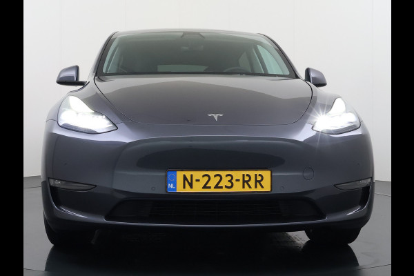 Tesla Model Y 514pk Long Range AWD 75kWh SOH 92% Matrix-Led Lmv 20" Warmtepomp Leer Navi Ecc Premium Audio Stoel+Stuurverwarming Autopilot 3.0 Memory Matrix Led Intel Atom® Processor Homelink 5 Achterbank verwarmd 4WD 1.600KG Trekvermogen tot 210kw DC laden € 75.000 nieuw!