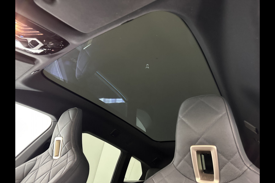 BMW iX xDrive40 High Executive 77 kWh [ 3-Fase ] (INCL-BTW) Aut. *PANO | HEAD-UP | HARMAN/KARDON-SURROUND | SOFT-CLOSE | DAB+ | DIGI-COCKPIT | HEATED-COMFORTSEATS | LASER-LED | CARPLAY | TOWBAR | AMBIENT-LIGHT | TOPVIEW | MEMORY-