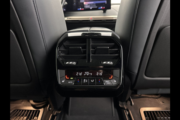 BMW iX xDrive40 High Executive 77 kWh [ 3-Fase ] (INCL-BTW) Aut. *PANO | HEAD-UP | HARMAN/KARDON-SURROUND | SOFT-CLOSE | DAB+ | DIGI-COCKPIT | HEATED-COMFORTSEATS | LASER-LED | CARPLAY | TOWBAR | AMBIENT-LIGHT | TOPVIEW | MEMORY-