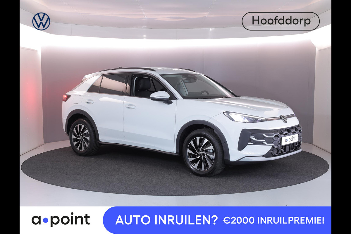 Volkswagen T-Roc Life First Edition 1.5 eTSI 85 kW / 116 PK SUV 7 v